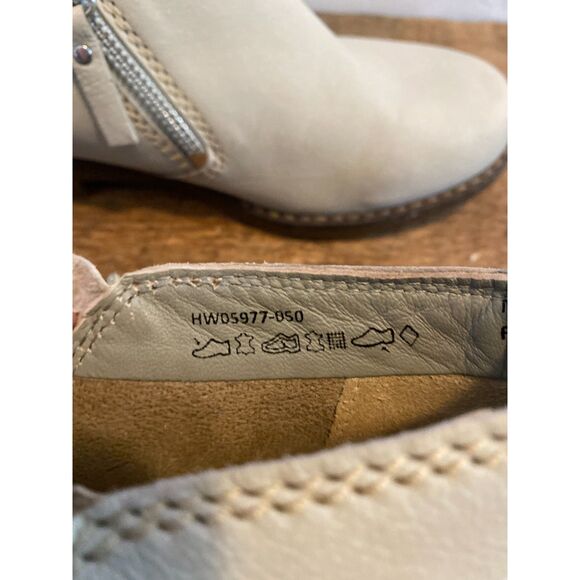 Hush Puppies Leather Side Zipper Botties Women Size 7.5W - Picture 9 of 11